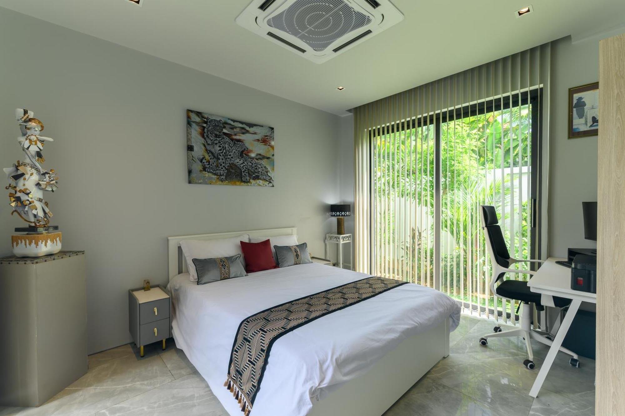 Botanica Modern Loft By Resava Villa
