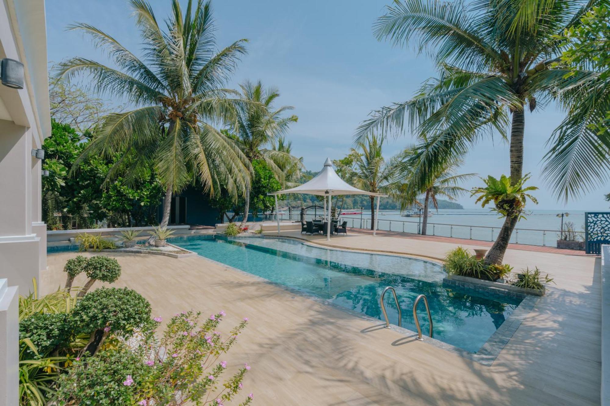 Hotel Tide Phuket Beachfront 5* Phuket