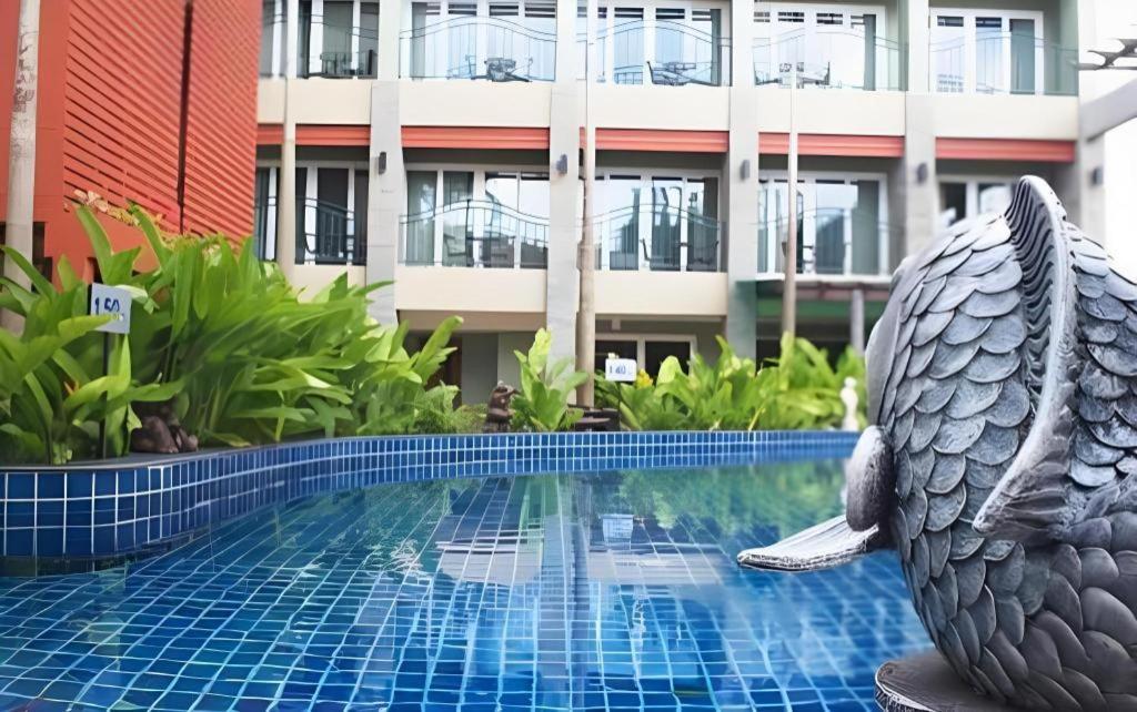 Ecozy Hotel Phuket