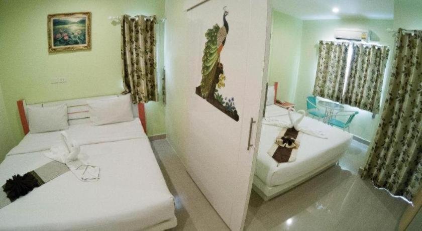 Holland Hotel 2*