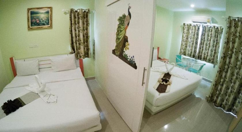 Holland Hotel 2*