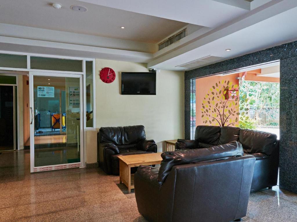 Ecozy Hotel Phuket