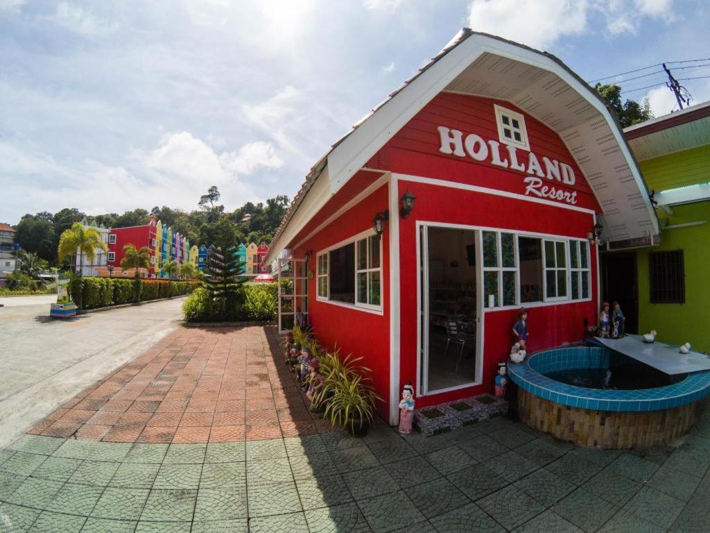 Holland Hotel 2*