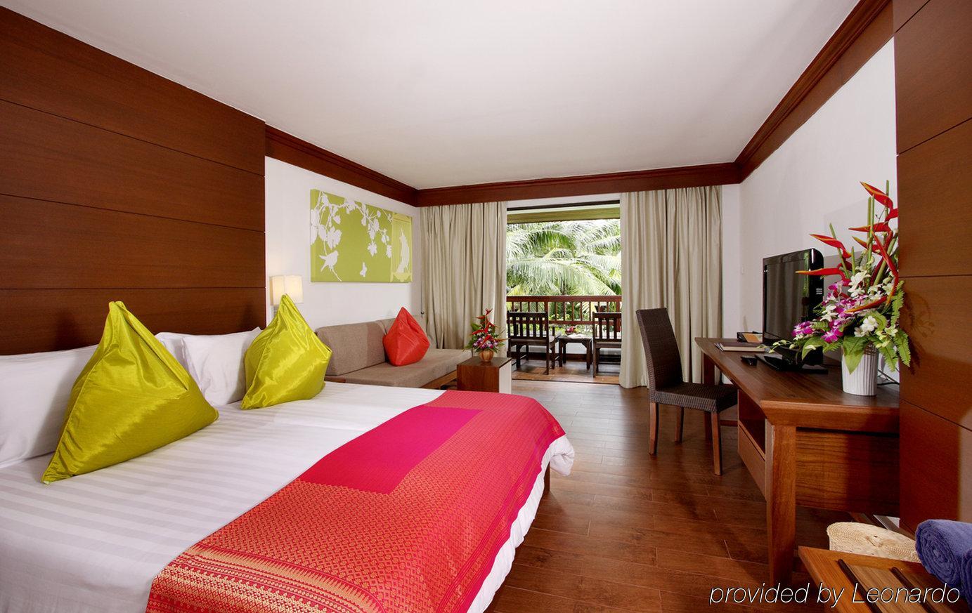Kamala Beach 2*