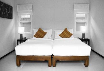 Wings By Two Hotel