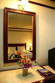 Rattana Mansion Hotel