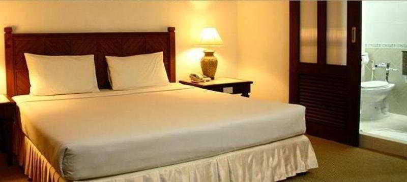 Rattana Mansion Hotel Phuket