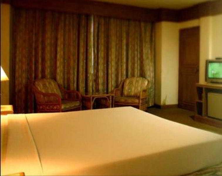 Rattana Mansion Hotel