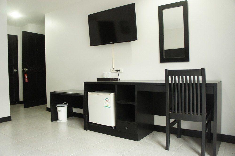 Noble House - 200 Meters Patong Guest house 3*