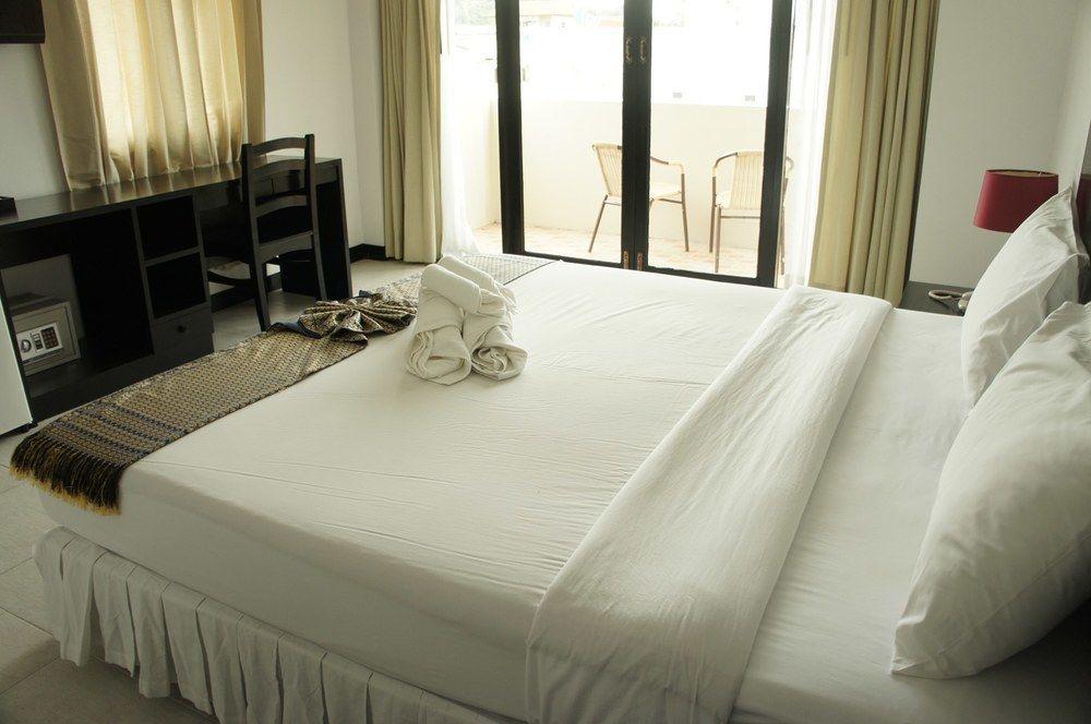 Noble House - 200 Meters Patong Guest house 3*