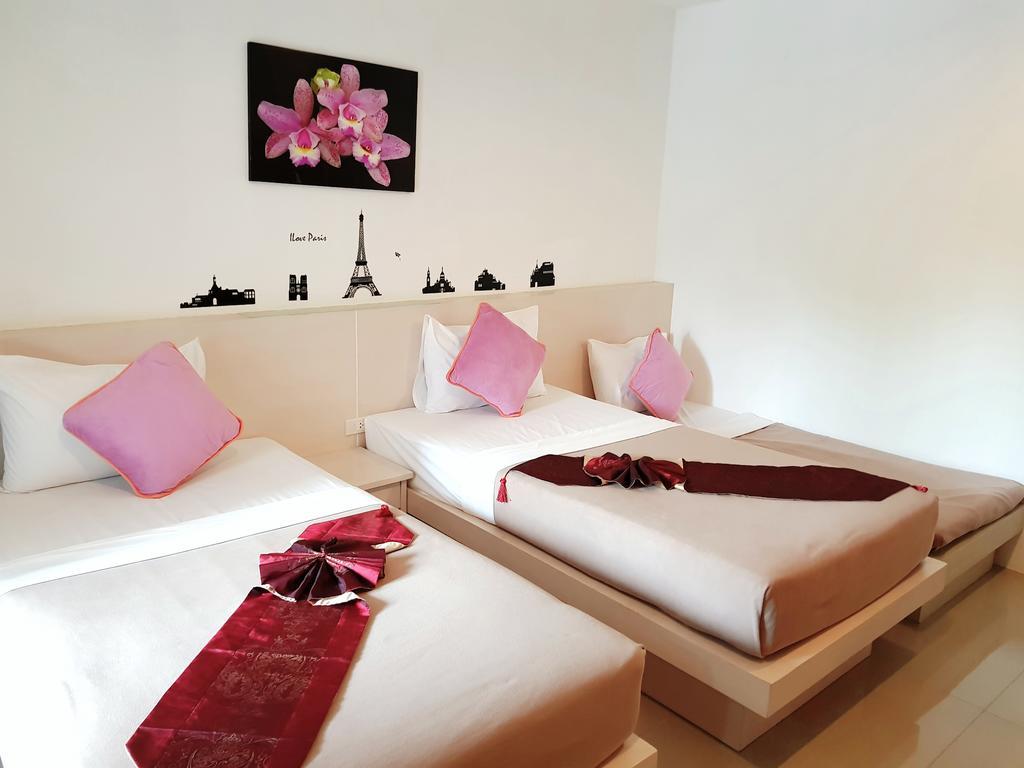 Phuthara Hostel Phuket