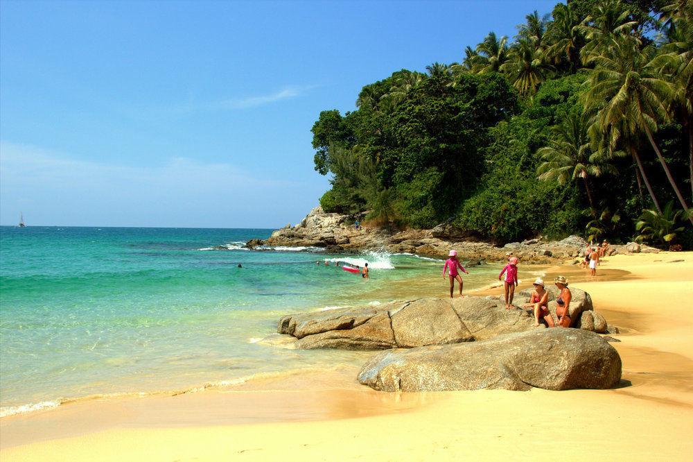 Hotel Am Surin Place - Sha Extra 3*