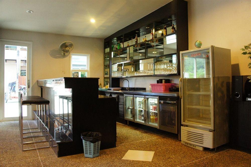 Noble House - 200 Meters Patong Guest house