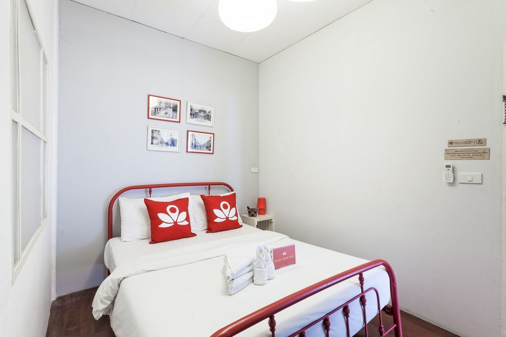 Zen Yaowarat Road Hotel *