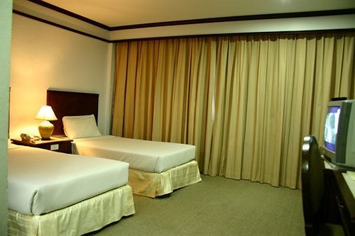 Rattana Mansion Hotel