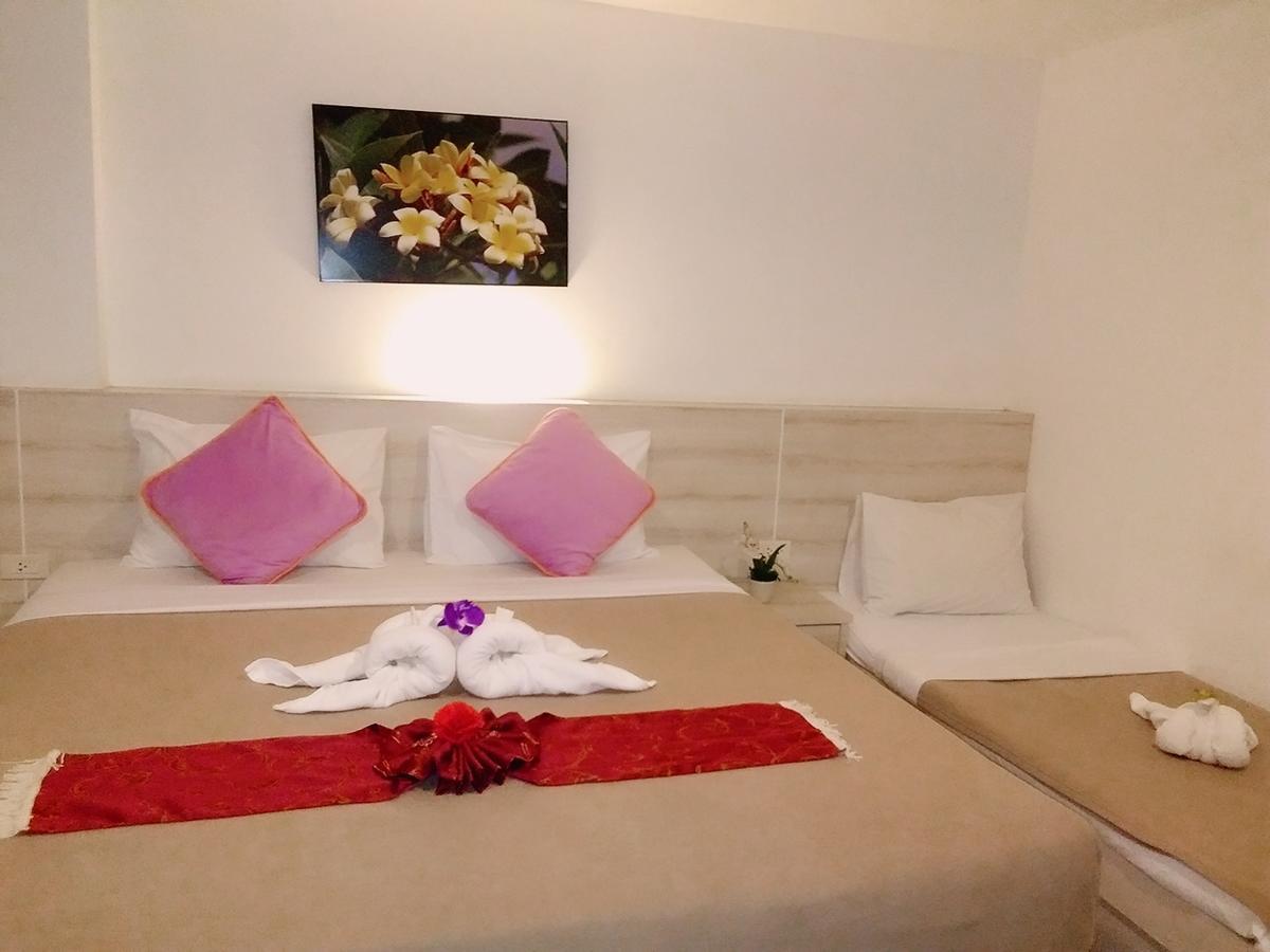 Phuthara Hostel *