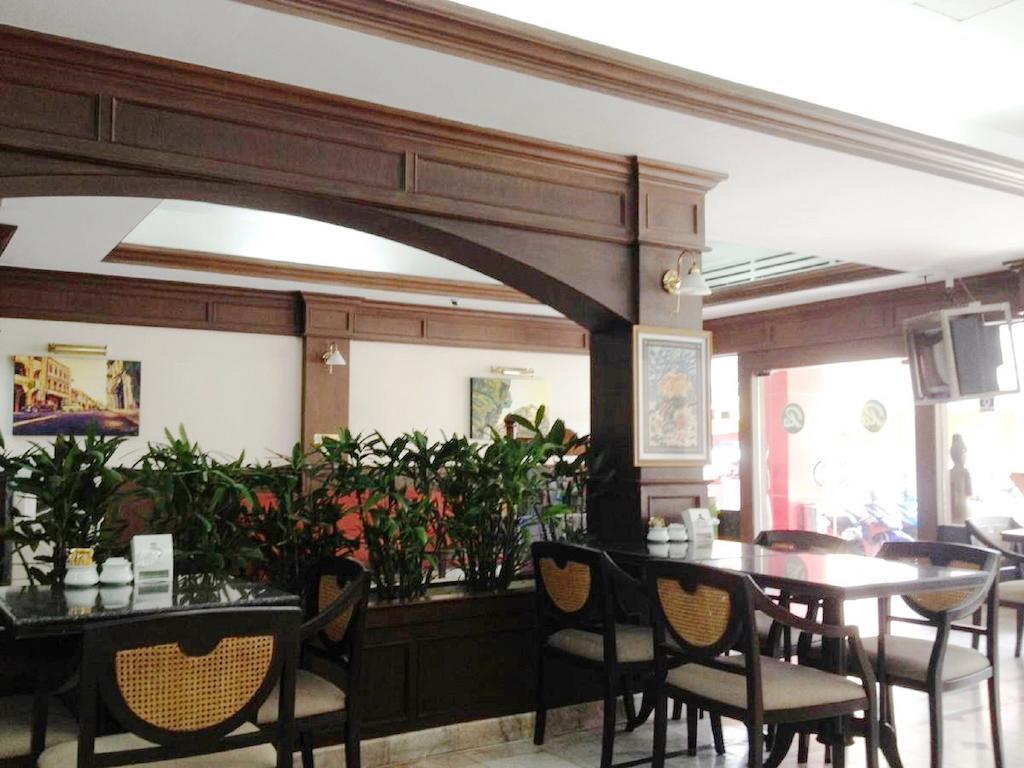 Hotel Rattana Mansion