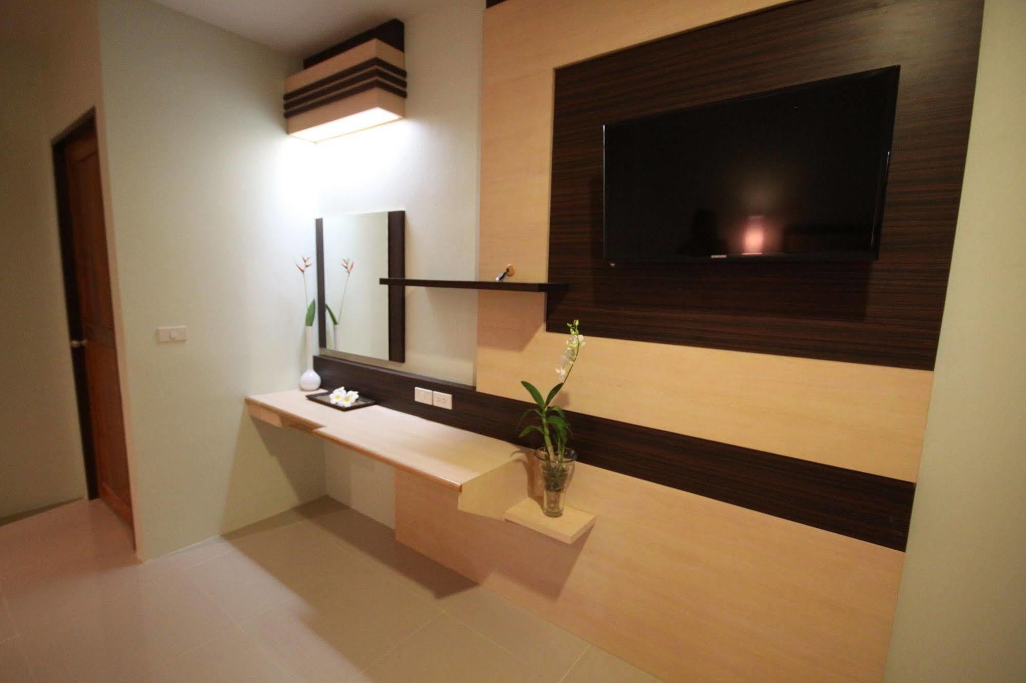 Hotel Am Surin Place - Sha Extra Phuket