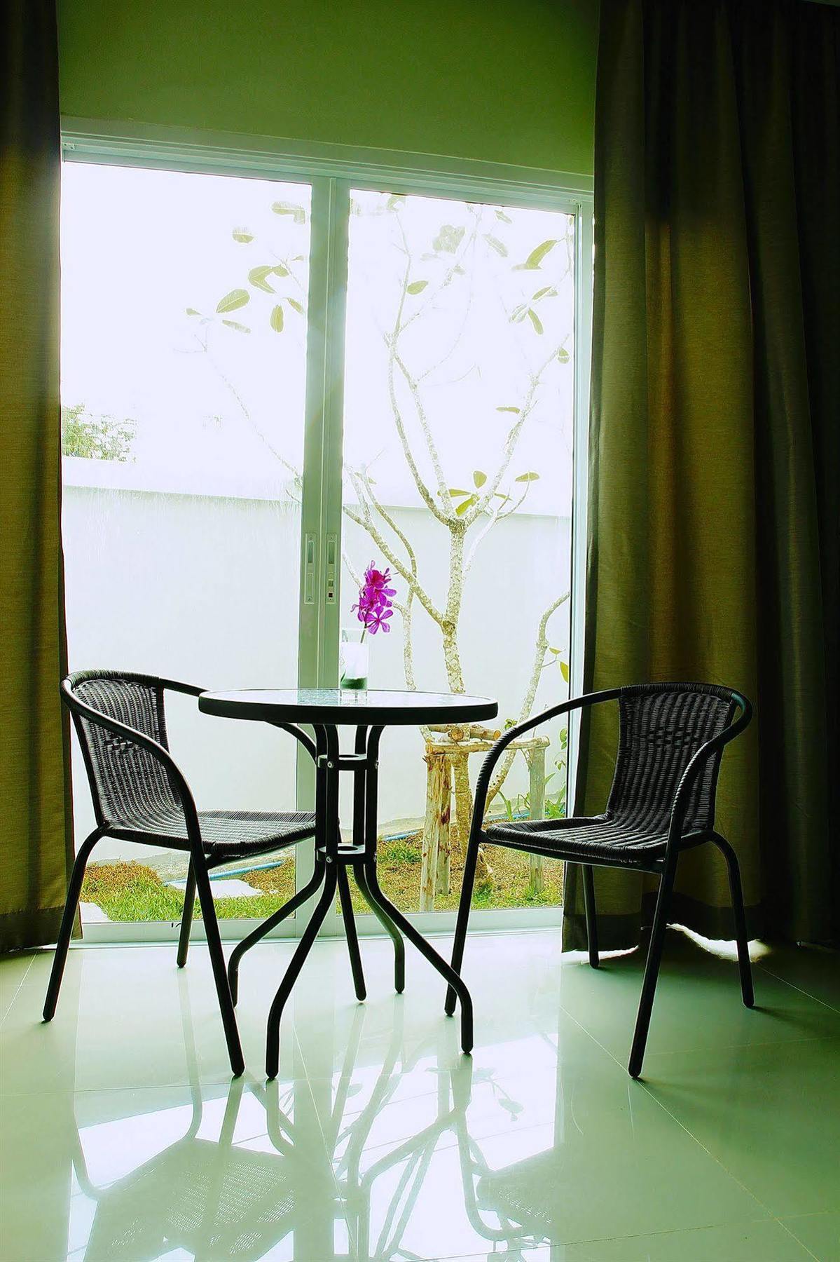 Am Surin Place - Sha Extra 3* Phuket