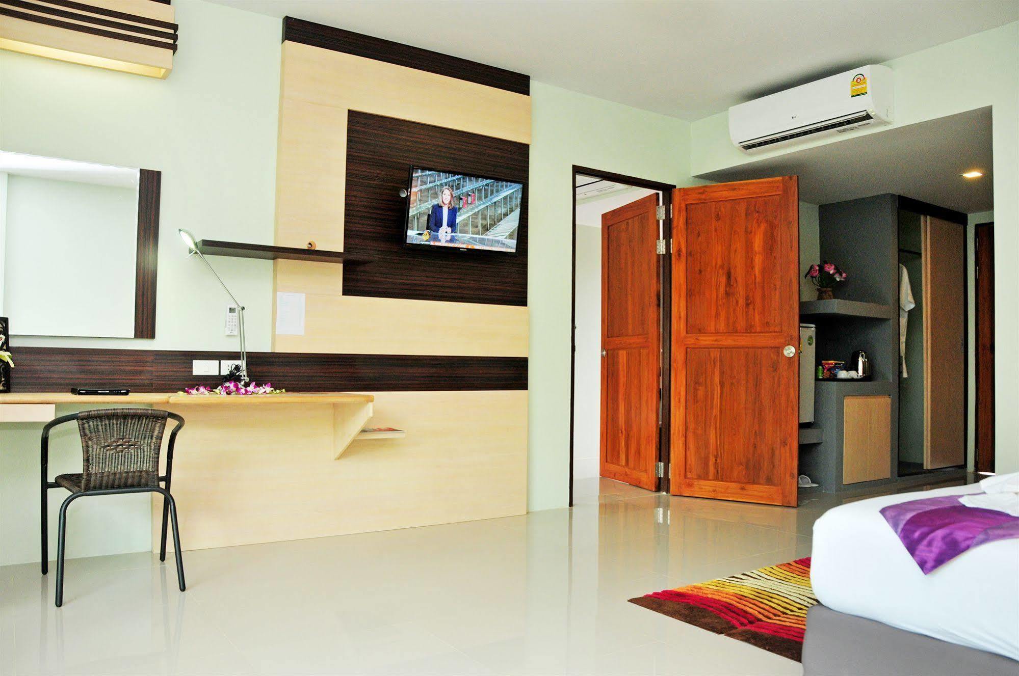 Hotel Am Surin Place - Sha Extra Phuket