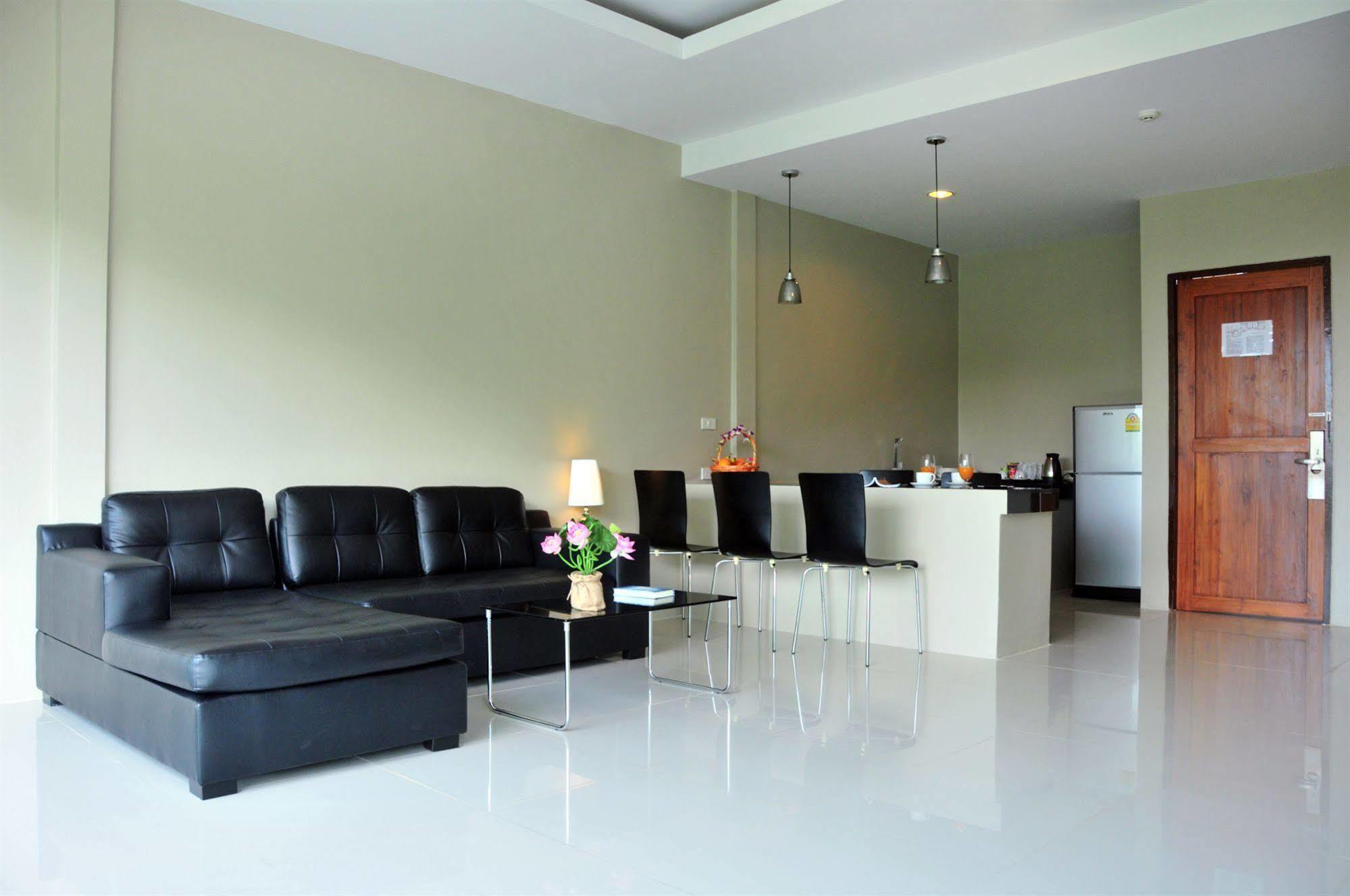 Hotel Am Surin Place - Sha Extra