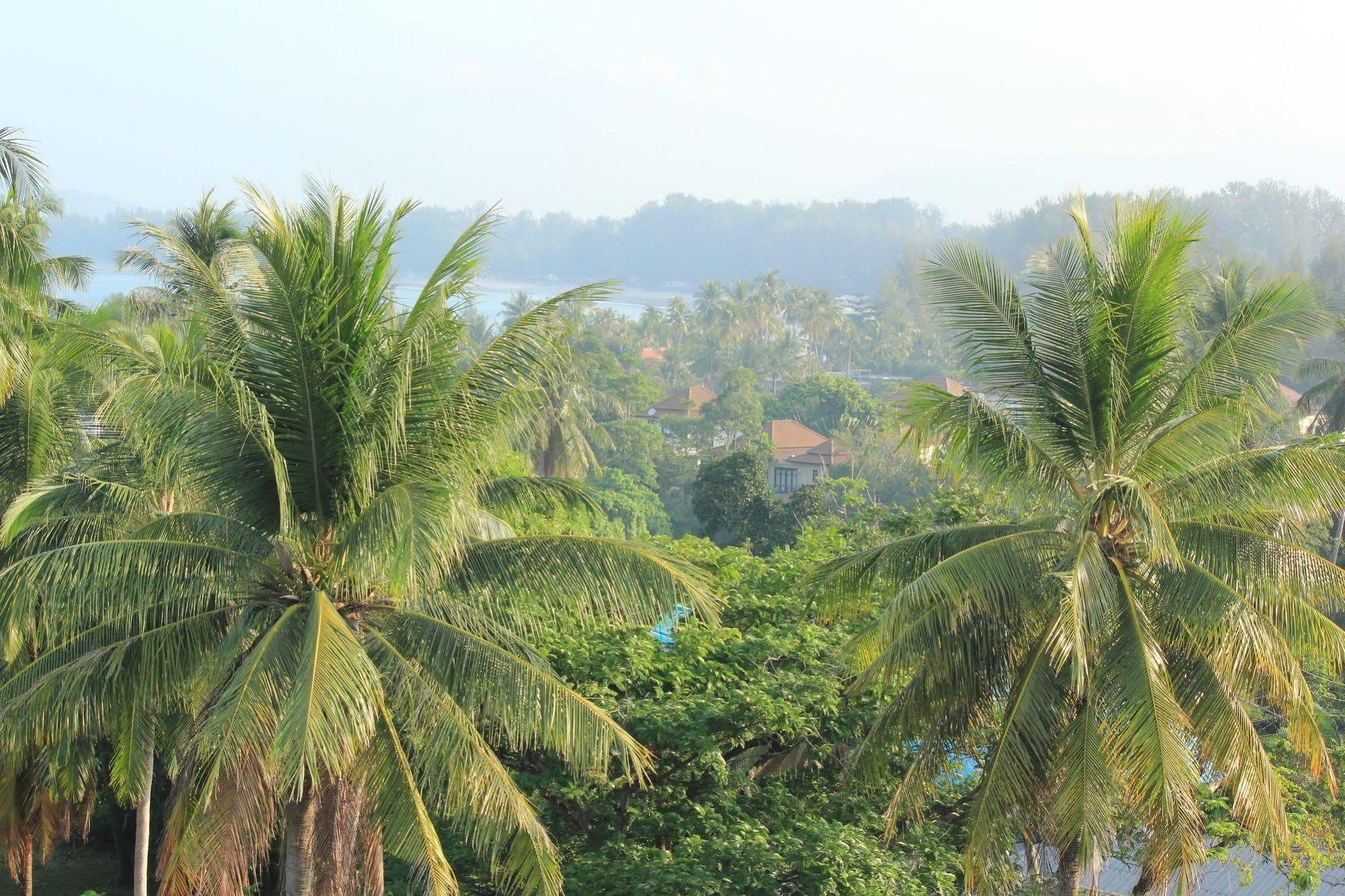 Am Surin Place - Sha Extra 3* Phuket