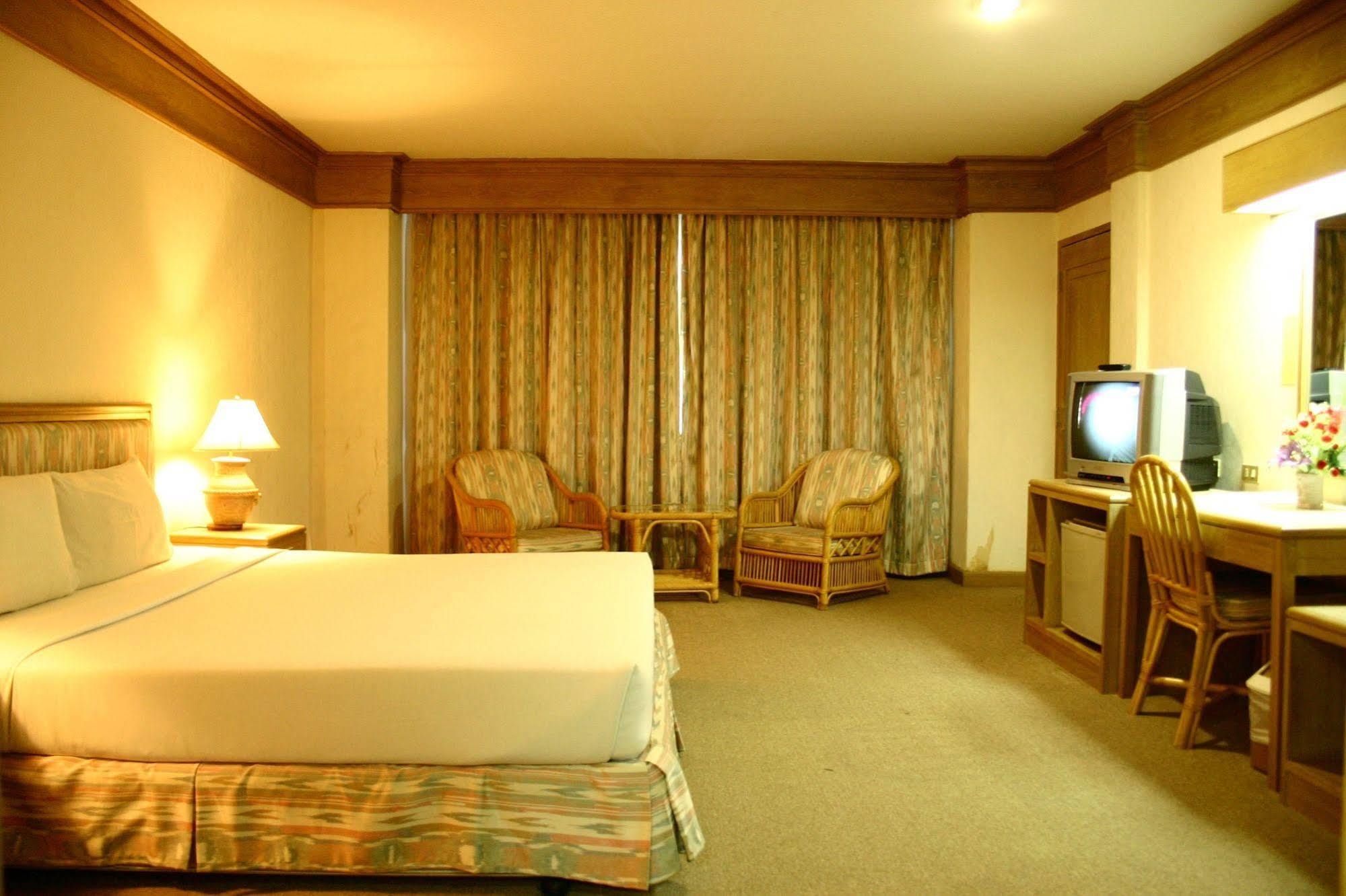 Rattana Mansion Hotel Phuket