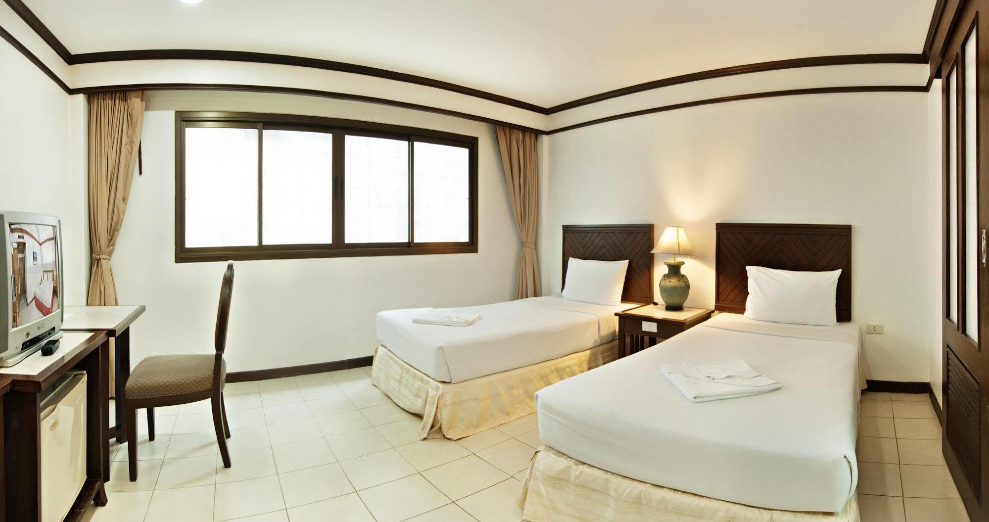 Rattana Mansion Hotel