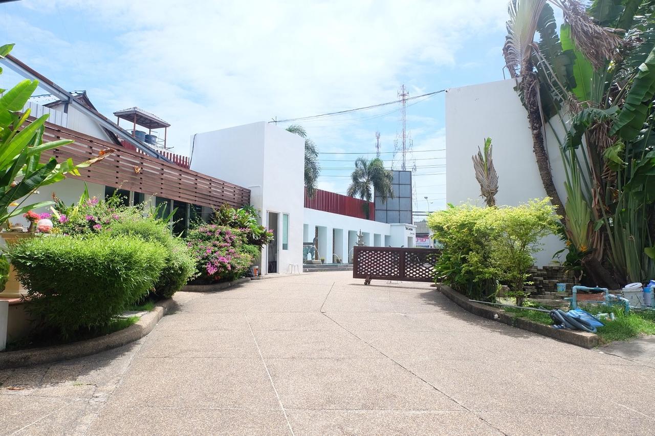 The Lantern Marina Residences Villa