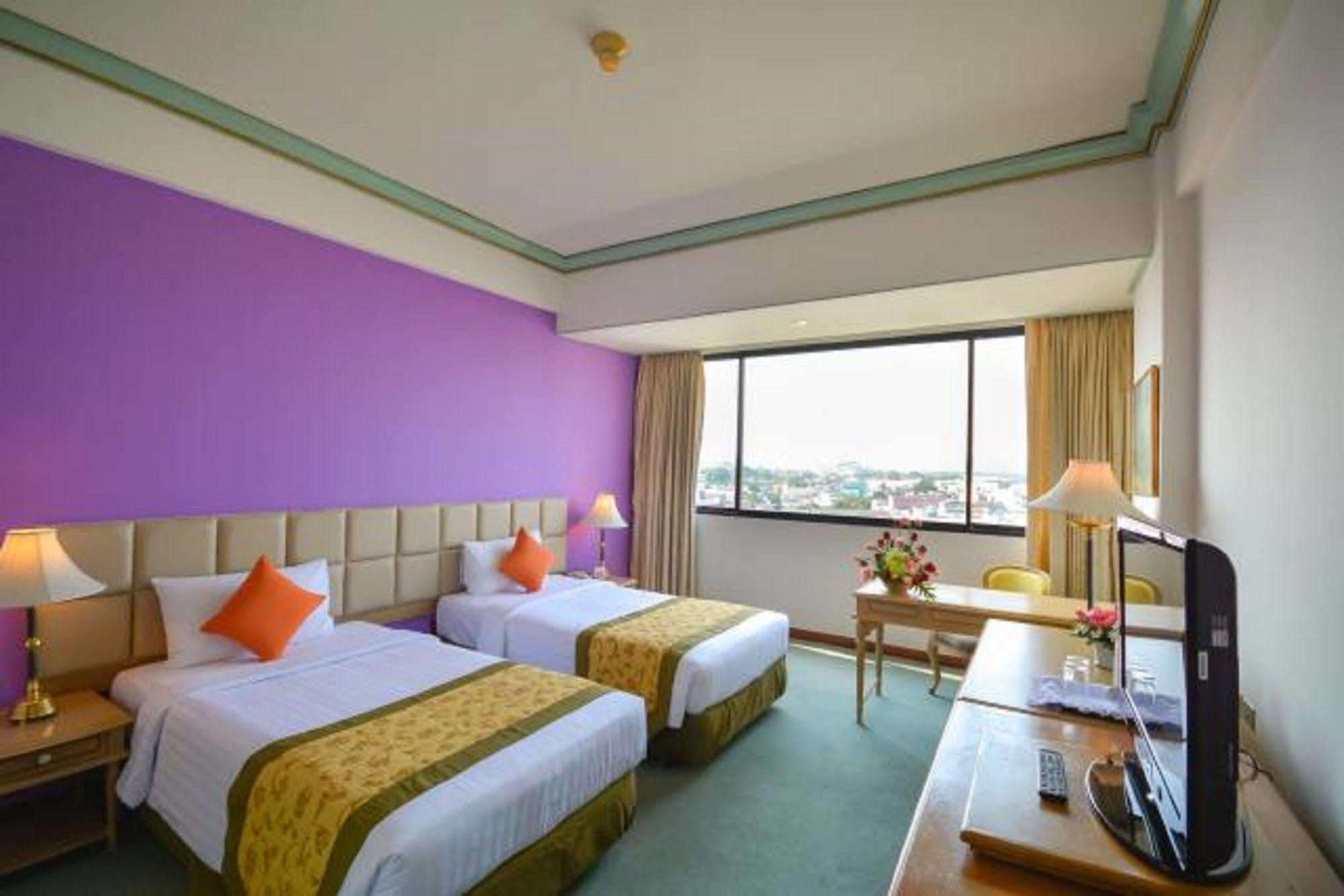 Courtyard By Marriott Town 4* Phuket