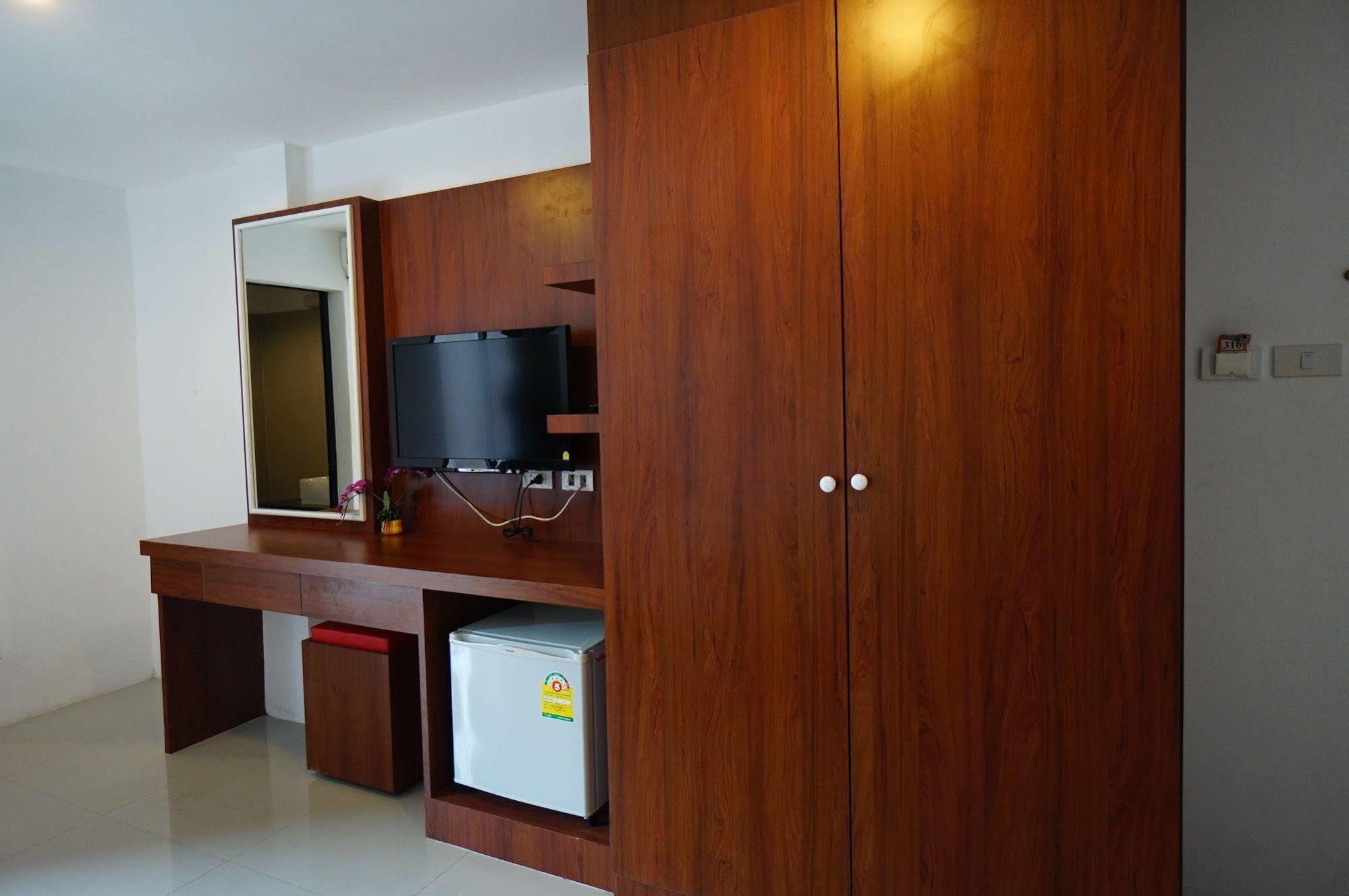 Hostel Phuthara Phuket