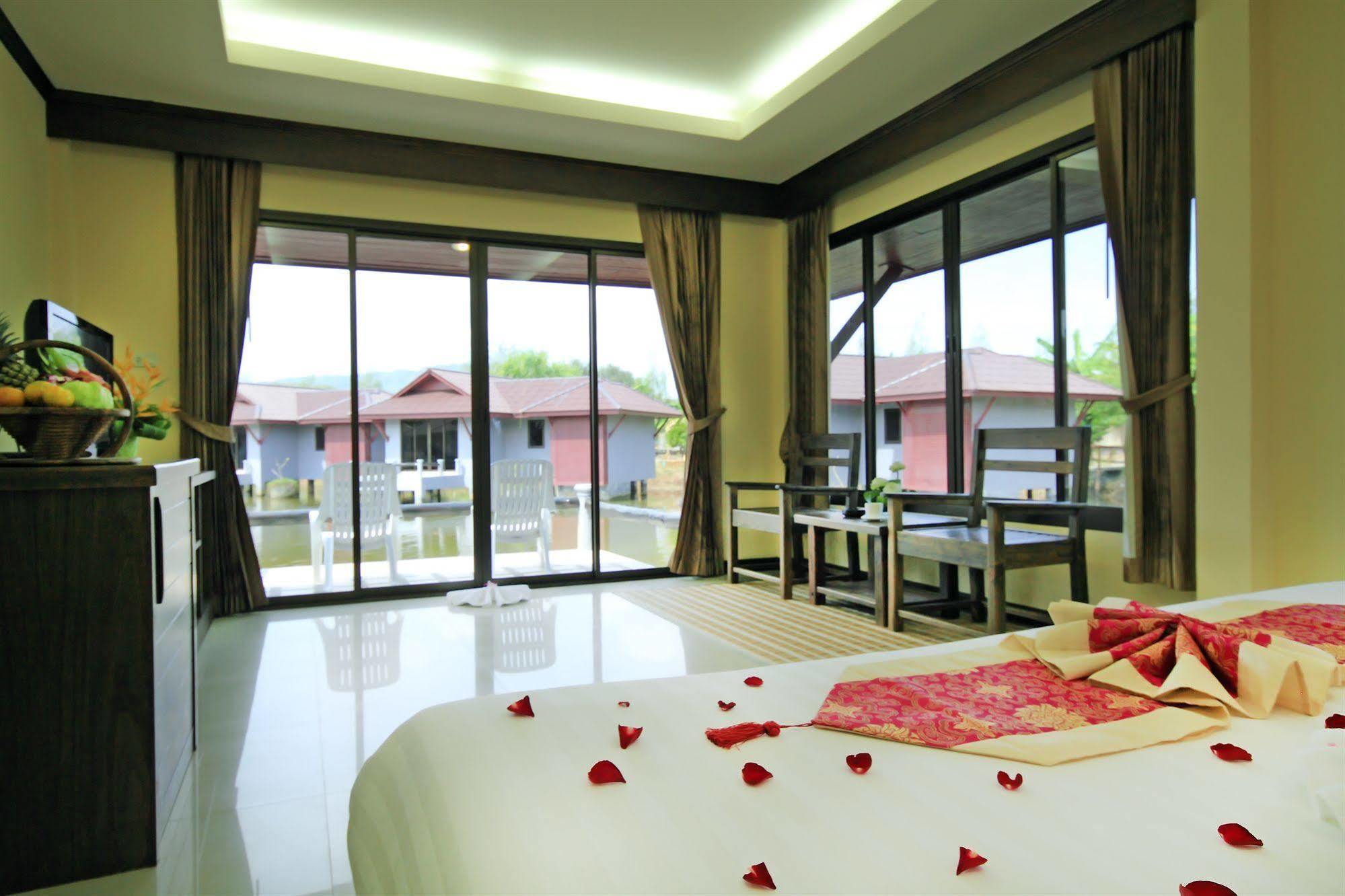 Resort The Laemhin Lagoon