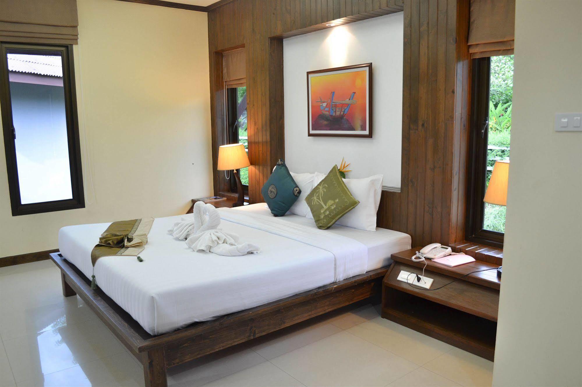 The Laemhin Lagoon Resort 3*