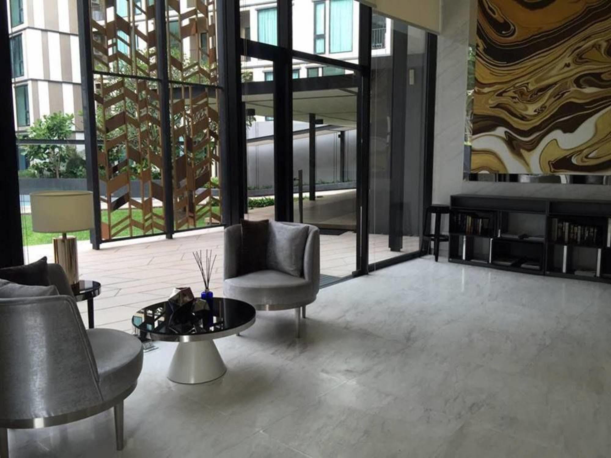 Arthouse Uptown Hotel 3*