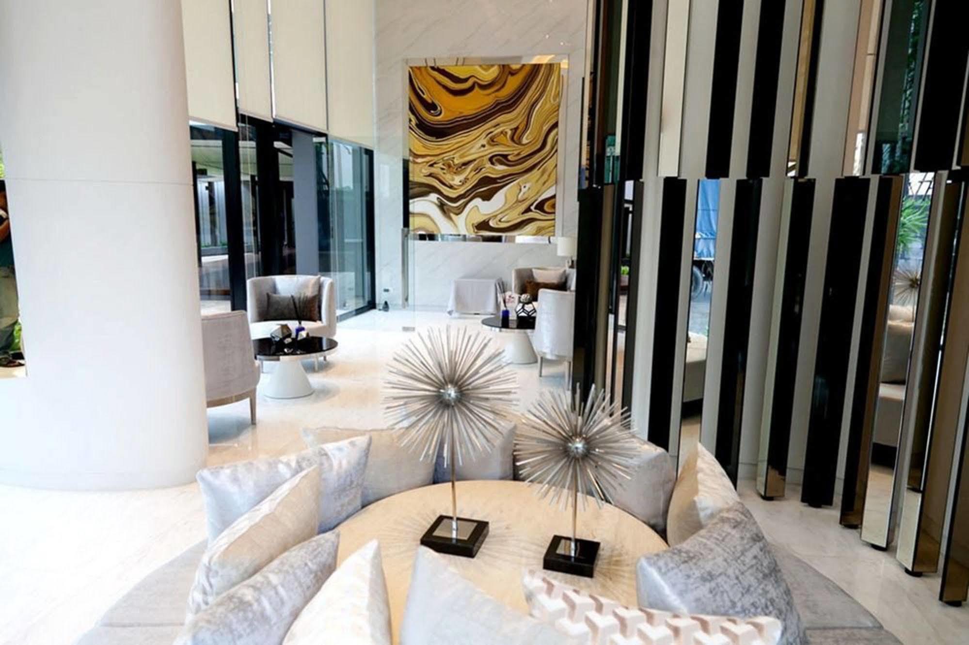 Arthouse Uptown Hotel