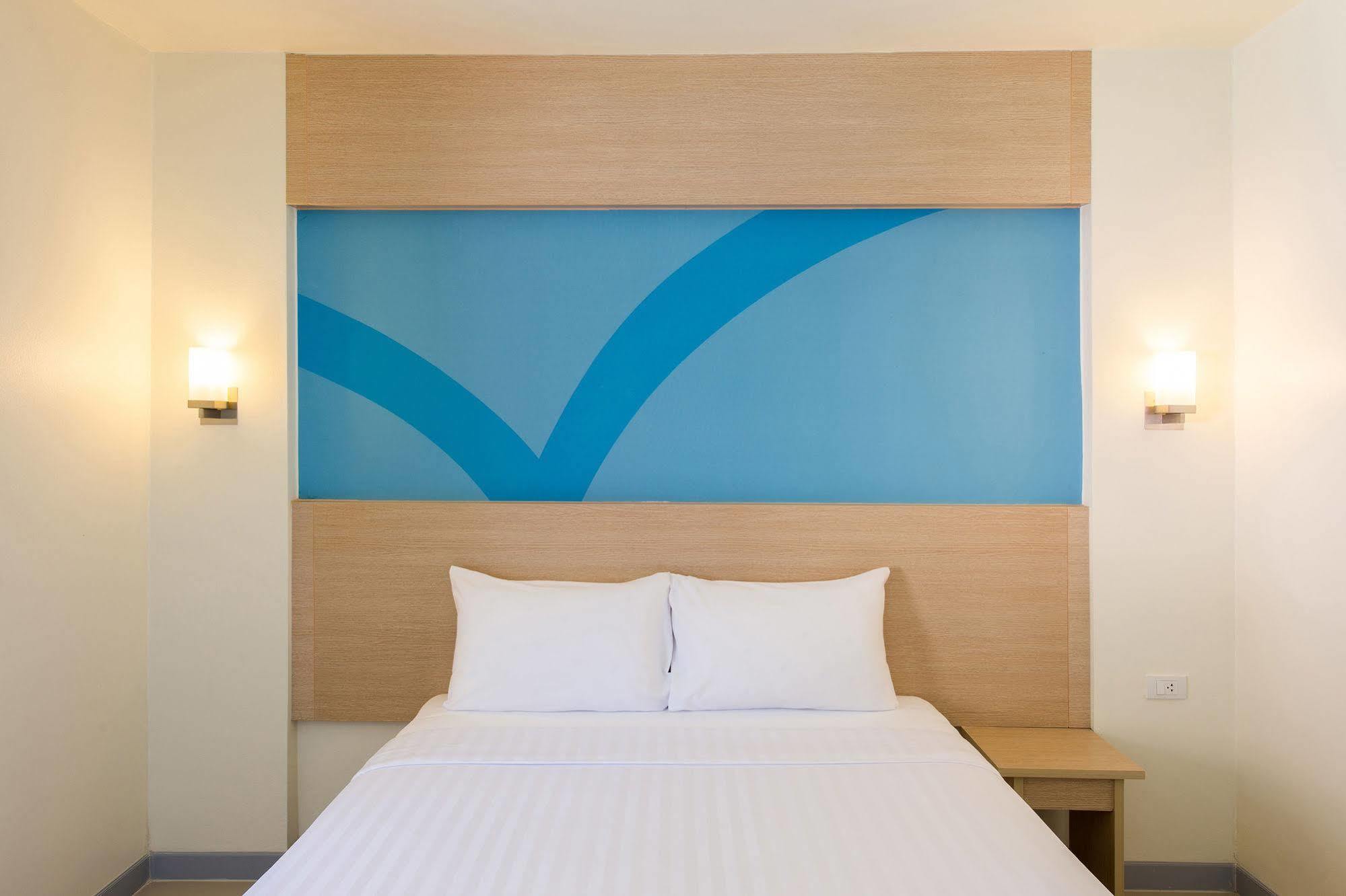 Hotel Hop - Sha