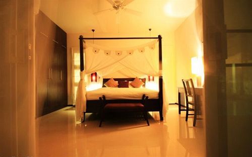 Villa Two Oriental Style Layan Phuket