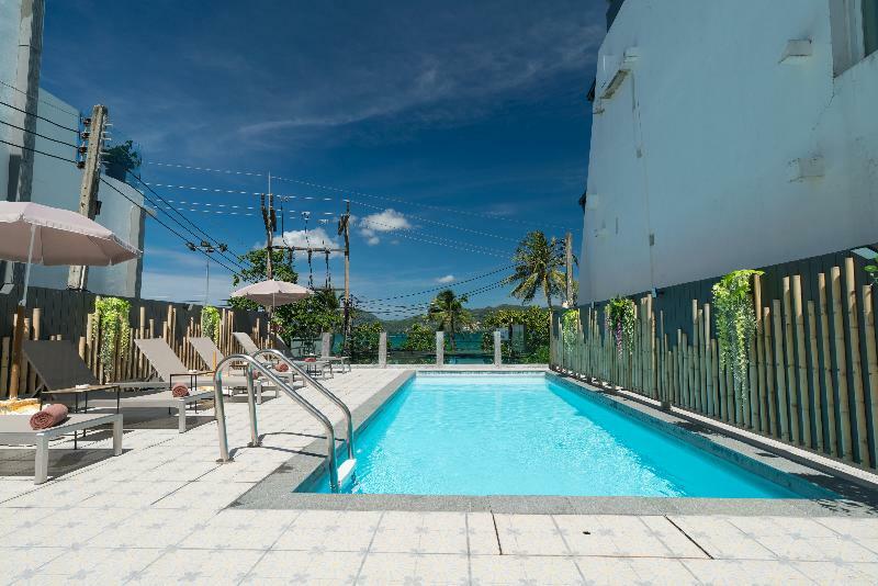 Patong Swiss Front Hotel