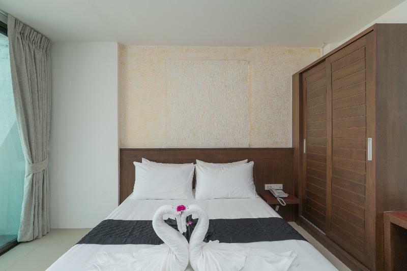 Hotel Patong Swiss Front Phuket