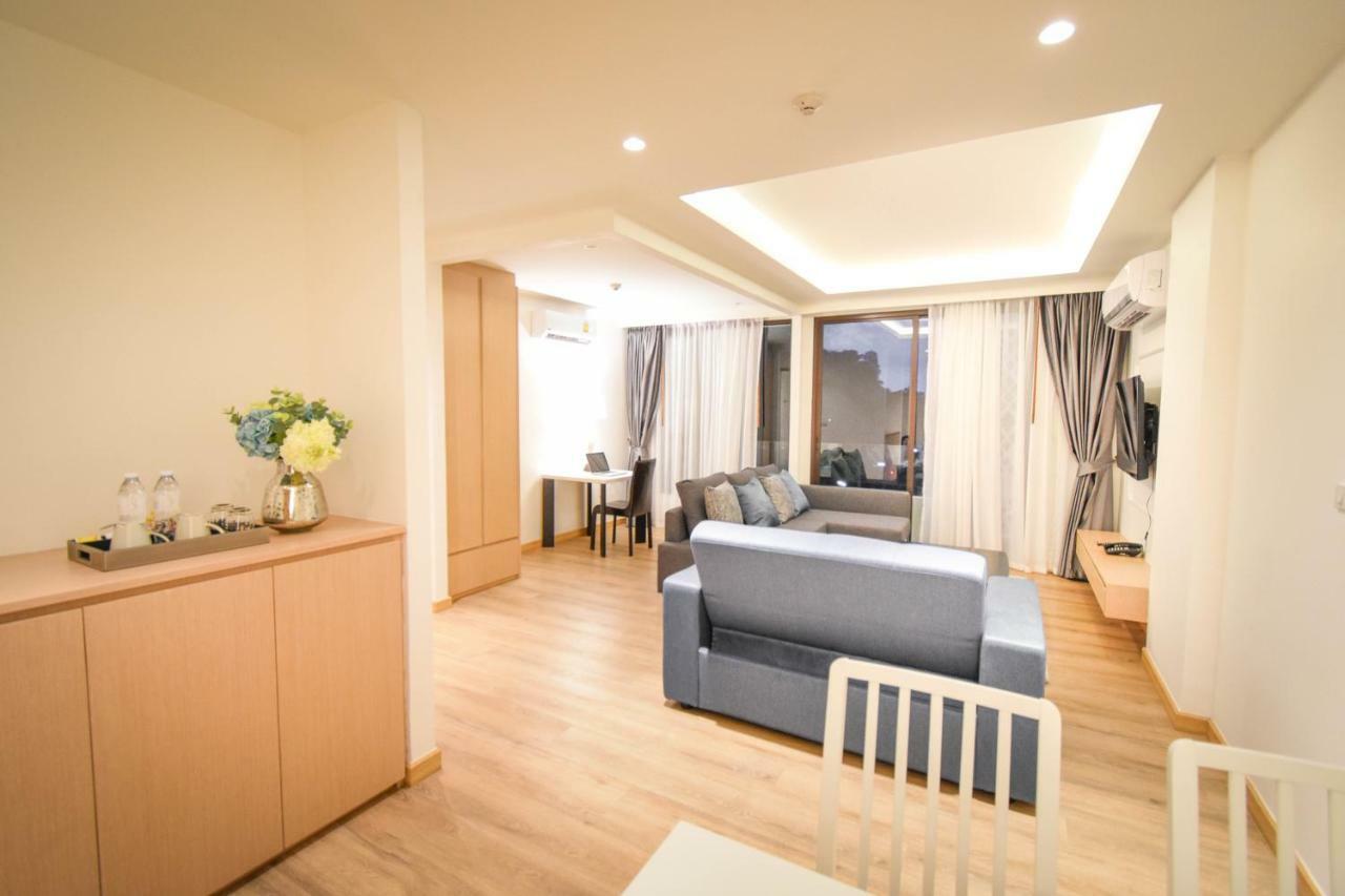 The Aristo Beach Aparthotel Phuket