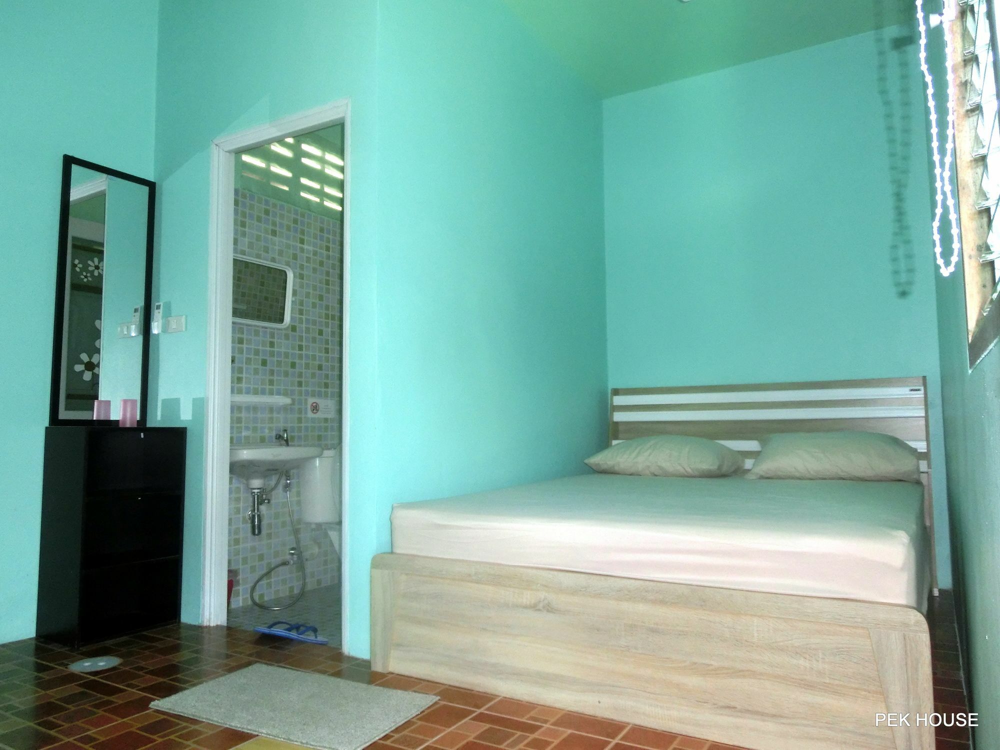 Pek House Apartment Phuket