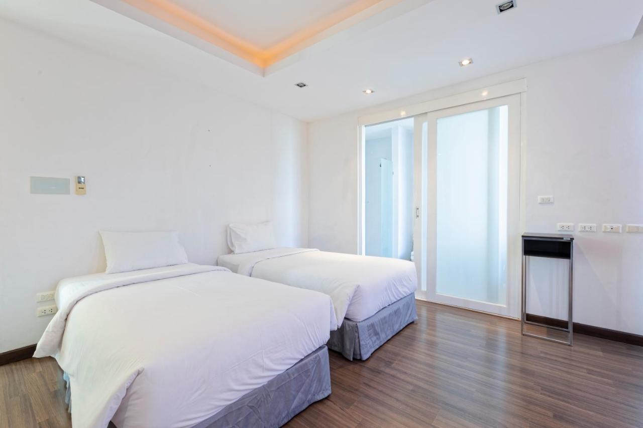 The Lantern Marina Residences Villa